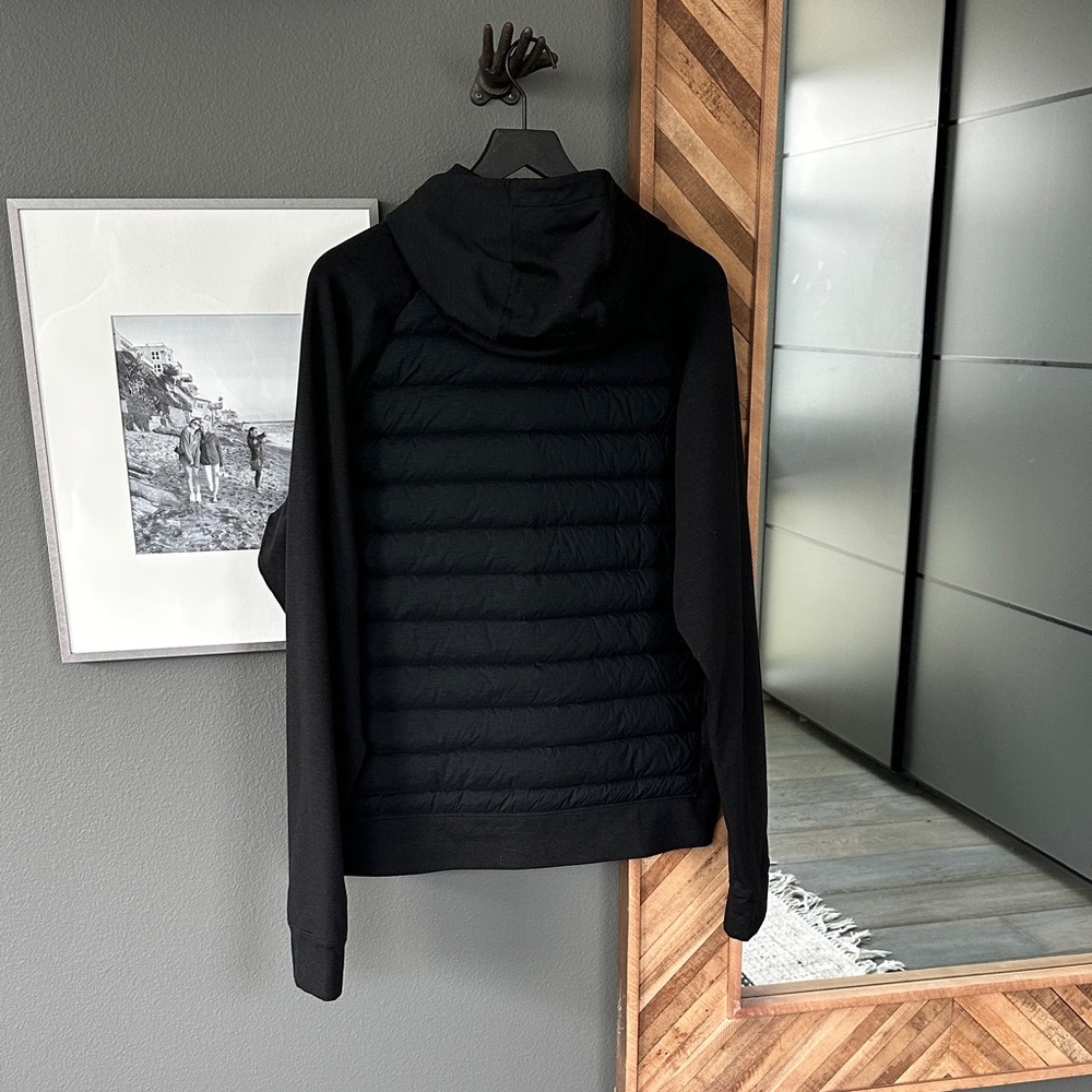 Vuori Men's Steadfast Insulated Hybrid Jacket. Basically brand new. - Picture 2 of 5